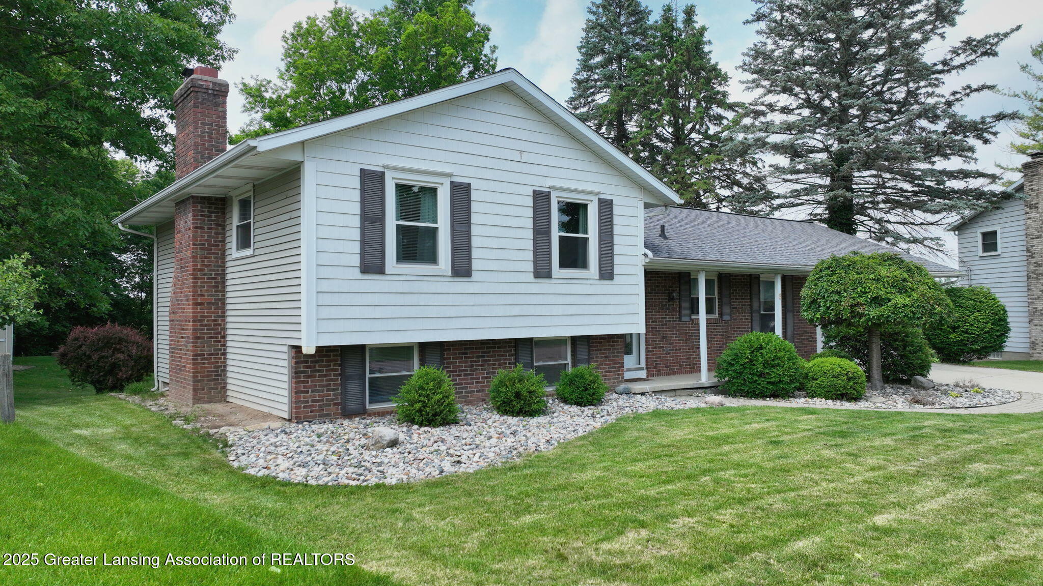 Property Photo: 6916 Toboggan Lane MI 48917