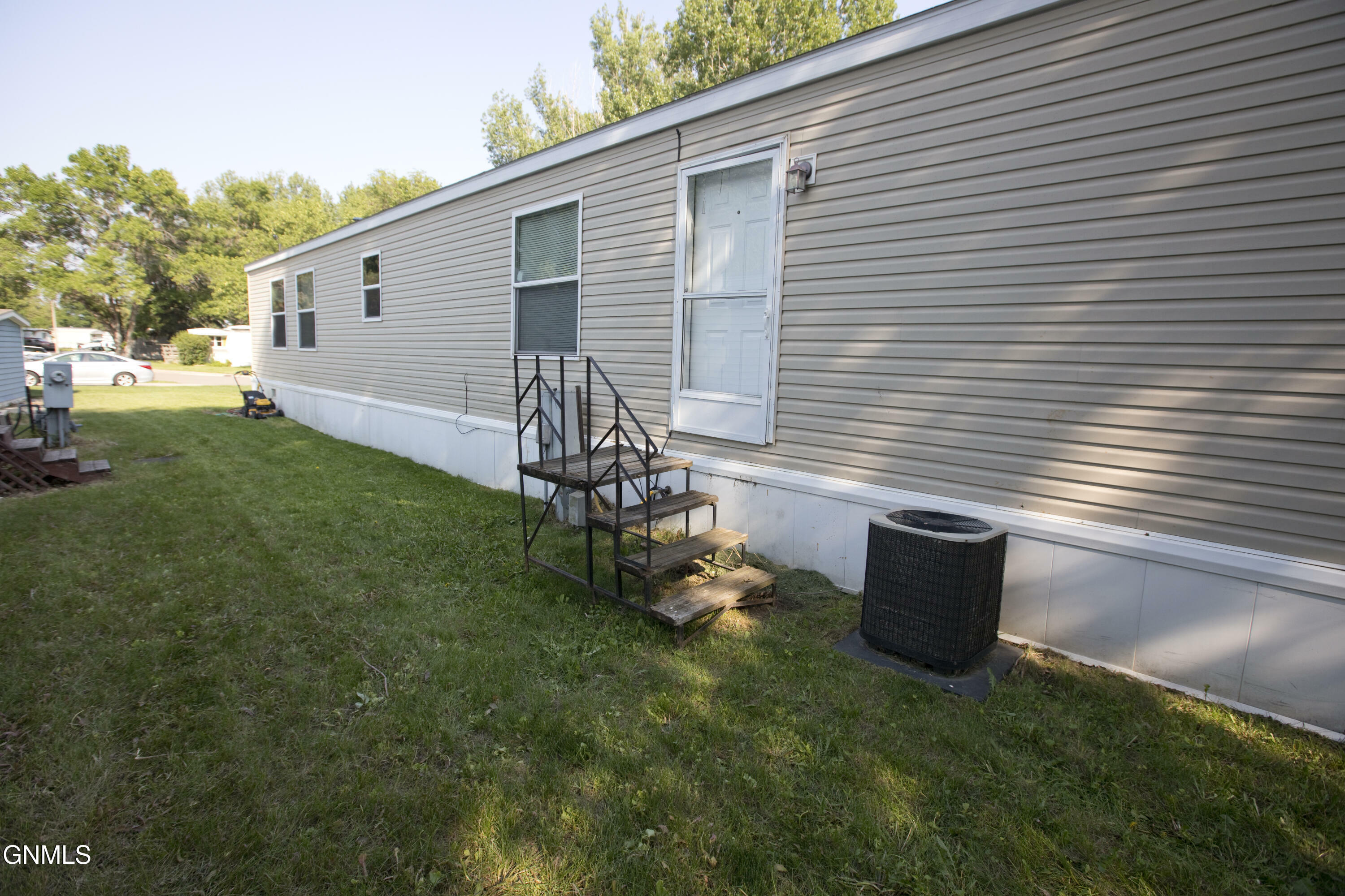 Property Photo: 418 Yorkshire Lane ND 58504
