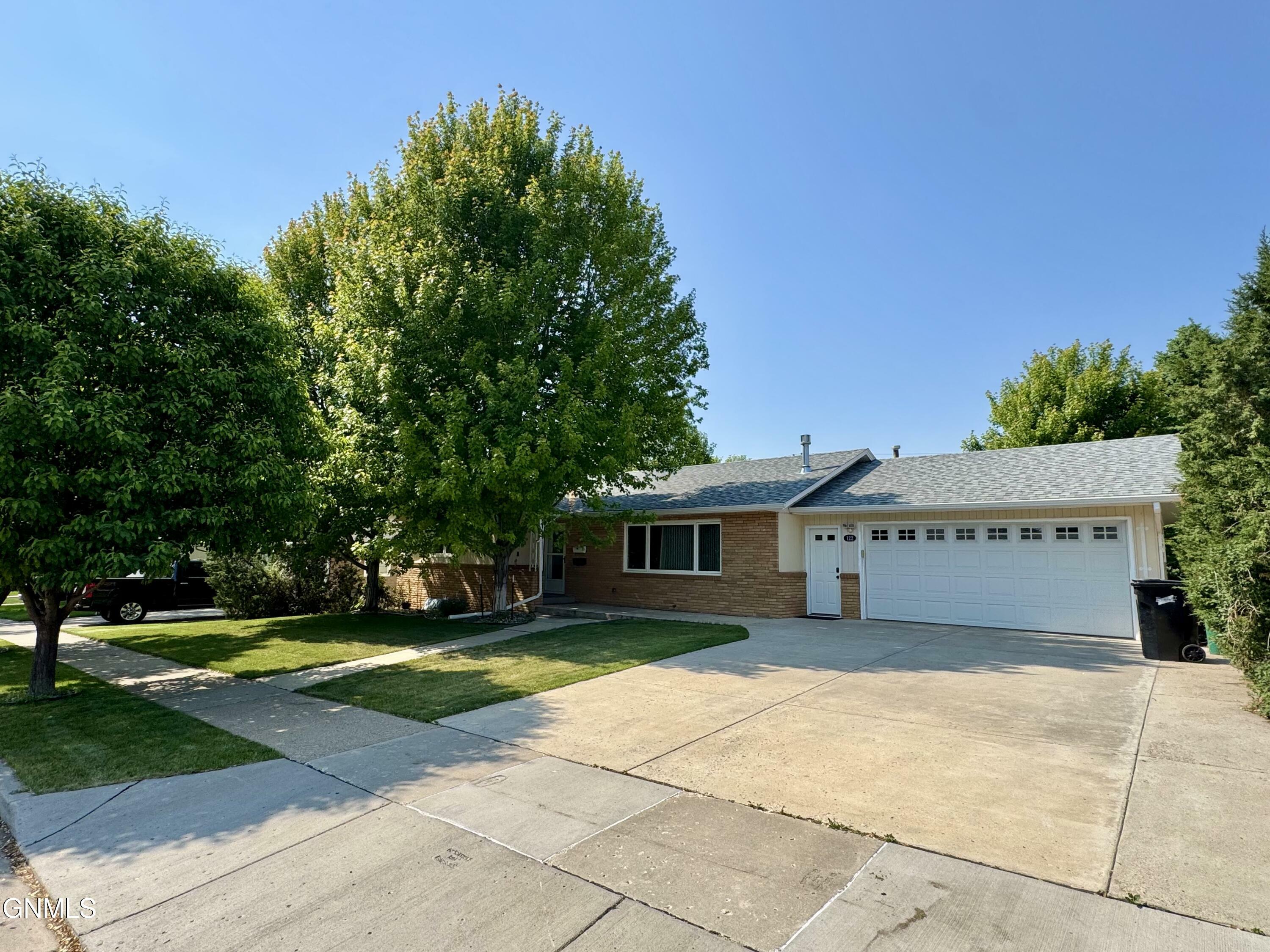 Property Photo: 122 Kavaney Drive ND 58501