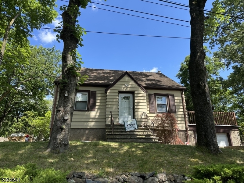 Property Photo: 16 Leystra Ln NJ 07470