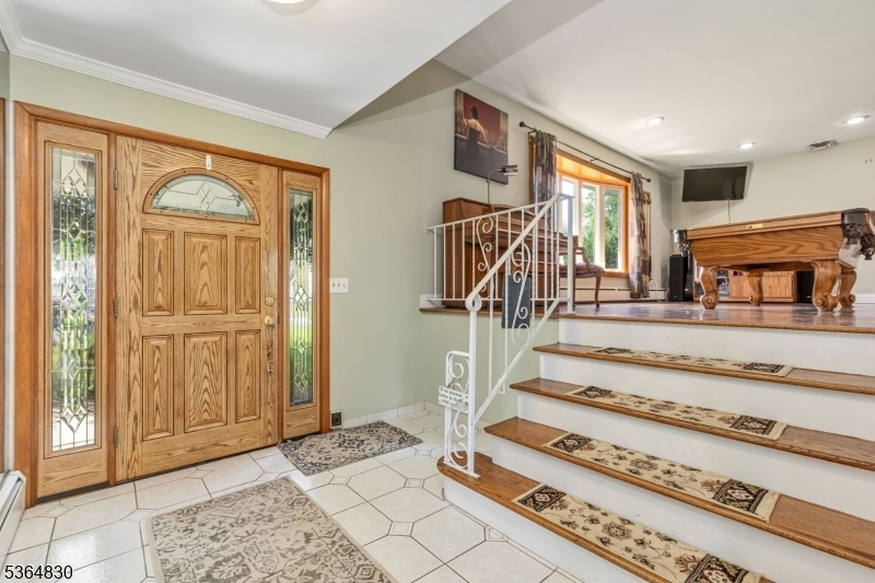 Property Photo: 144 Acorn Dr NJ 07066