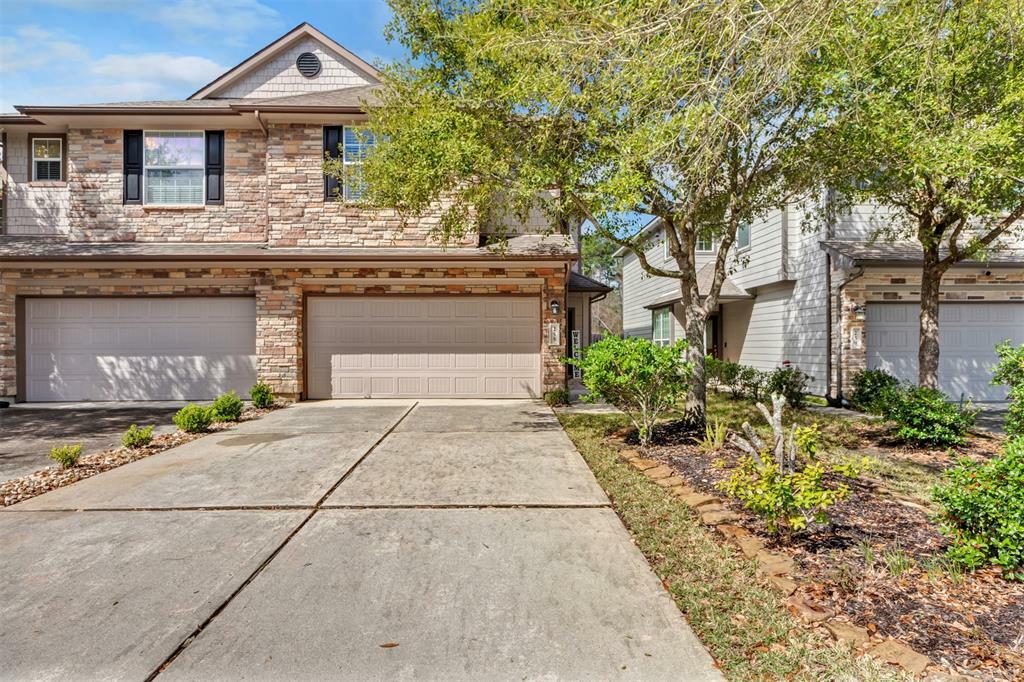 Property Photo: 255 Bloomhill Place TX 77354