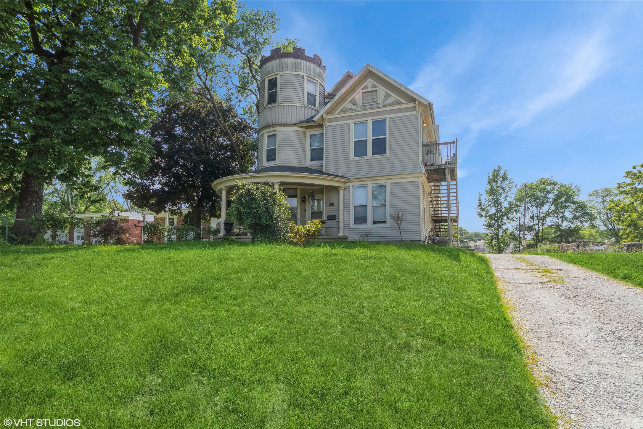Property Photo: 1418 E 9th Street IA 50316
