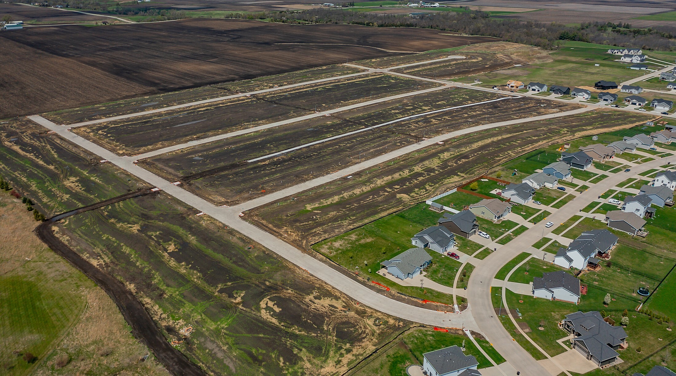 Property Photo:  607 Wildflower Drive  IA 50124 