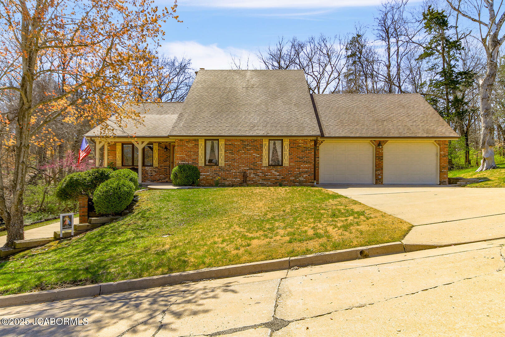 Property Photo:  2016 Wooded Lane Road  MO 65101 