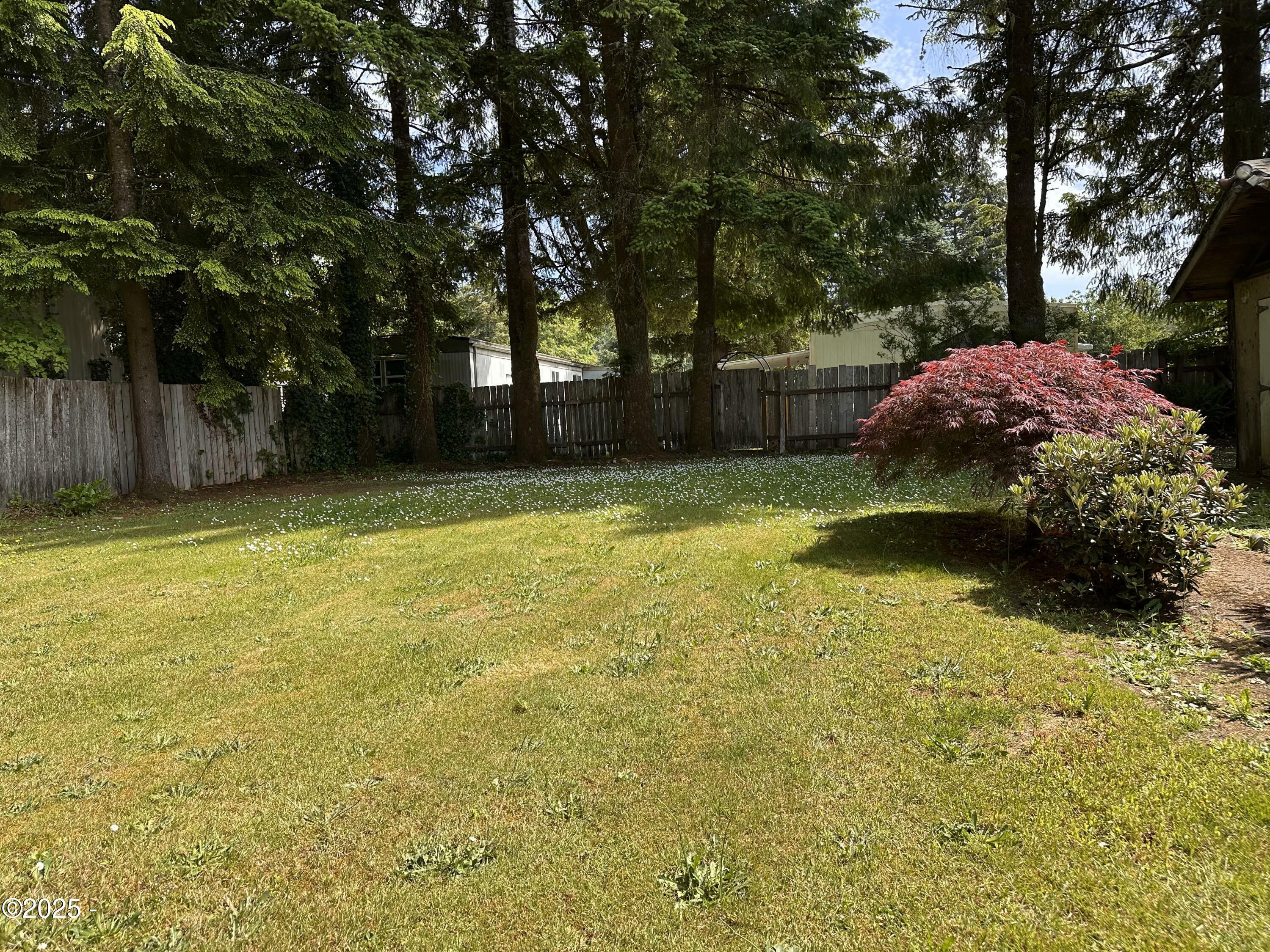 Property Photo: 566 SW Ferry Avenue OR 97380