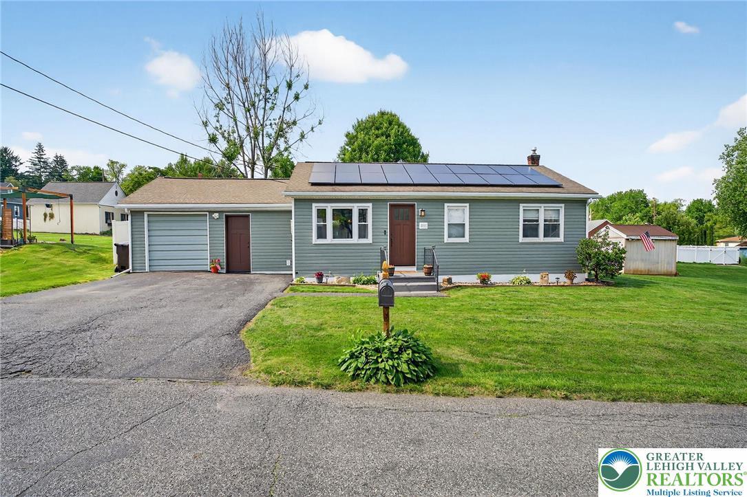 Property Photo:  3111 Jefferson Street  PA 18020 