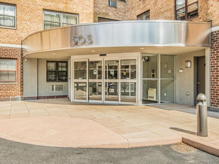 Property Photo: 505 Central Avenue 618 NY 10606