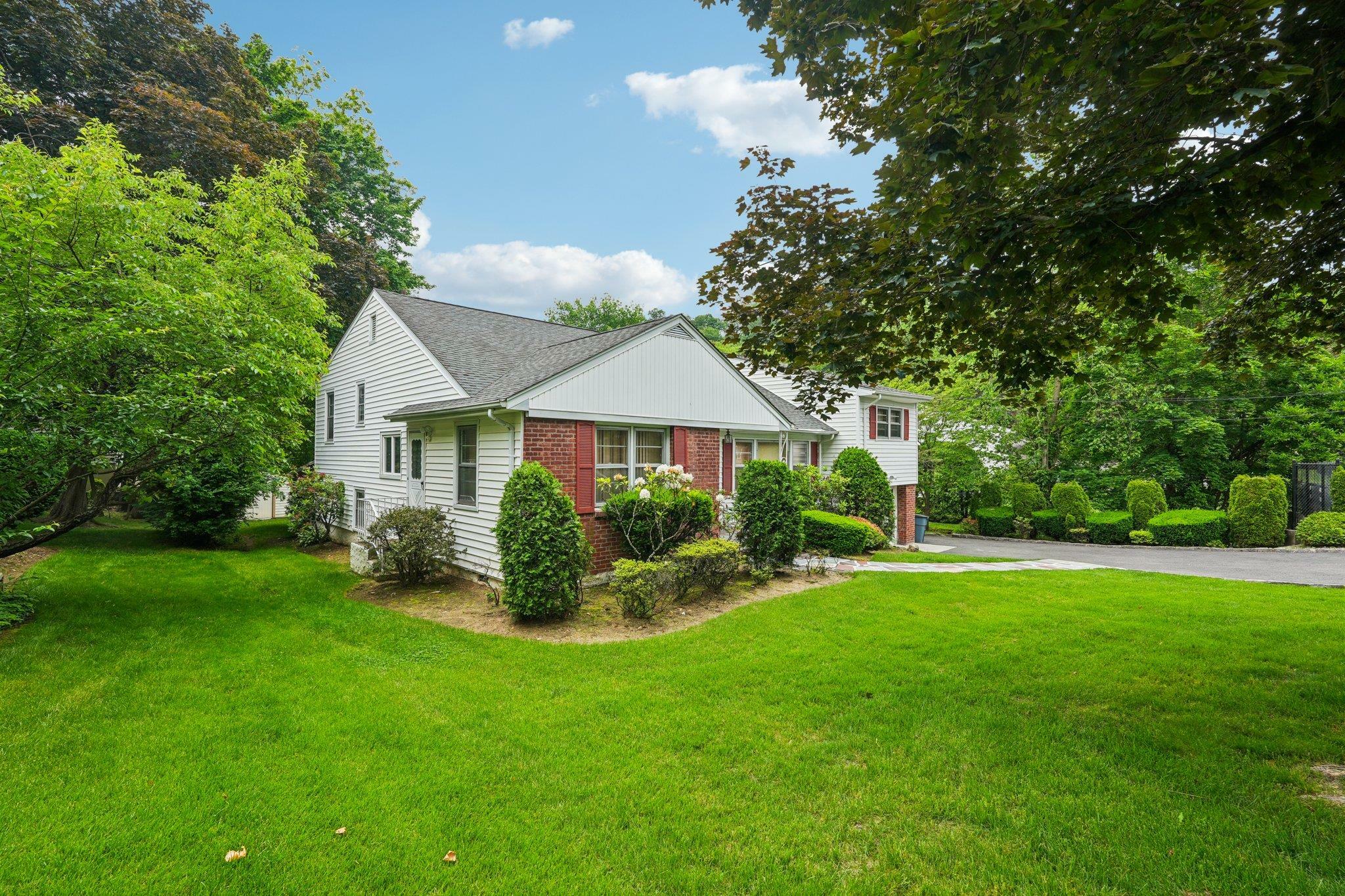 Property Photo: 316 Pennsylvania Avenue NY 10707