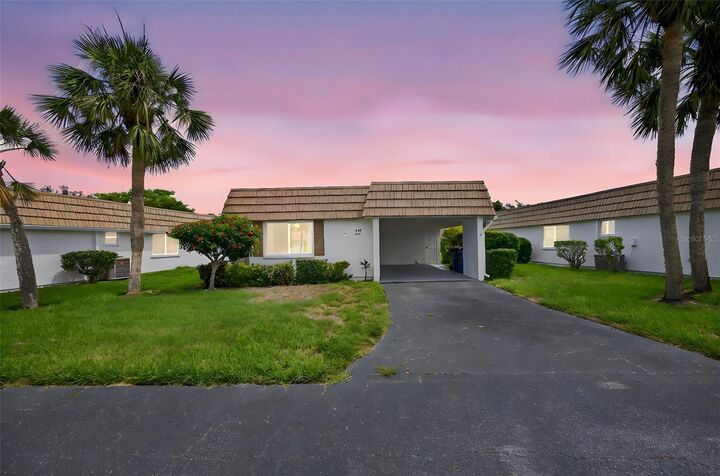 Property Photo: 2733 Riverbluff Place V57 FL 34231