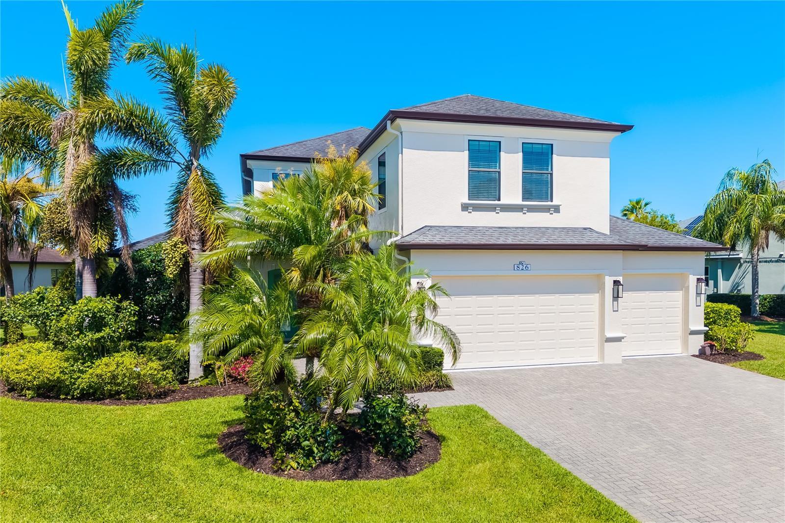 Property Photo: 826 Honeyflower Loop FL 34212