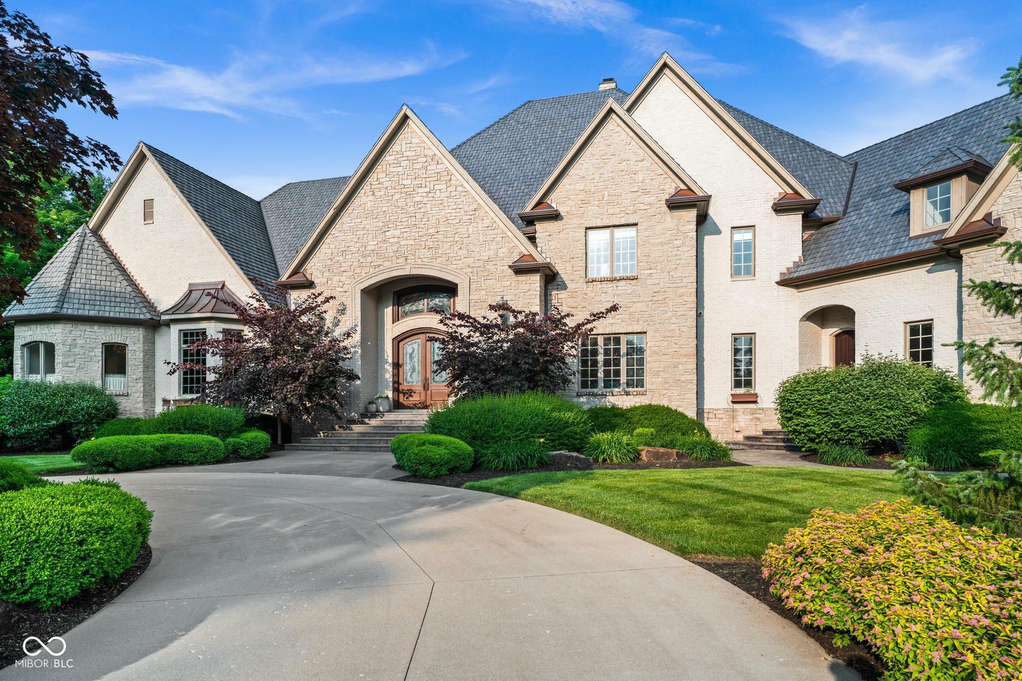 Property Photo: 11101 Hawthorn Ridge IN 46037