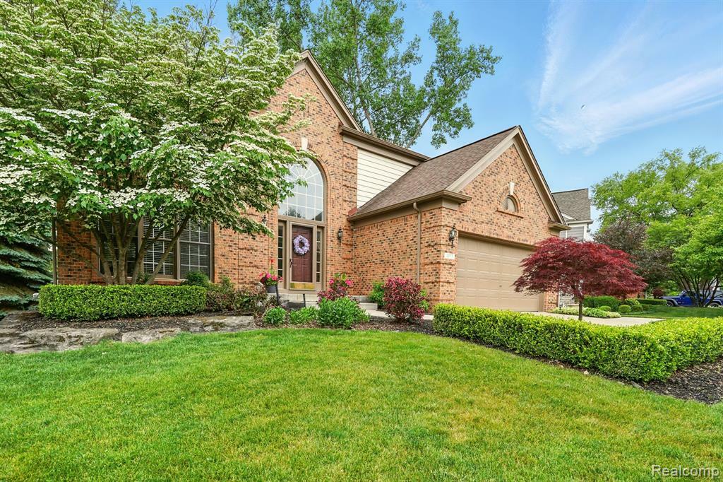 Property Photo: 1377 Lake Shore Boulevard MI 48362 3911