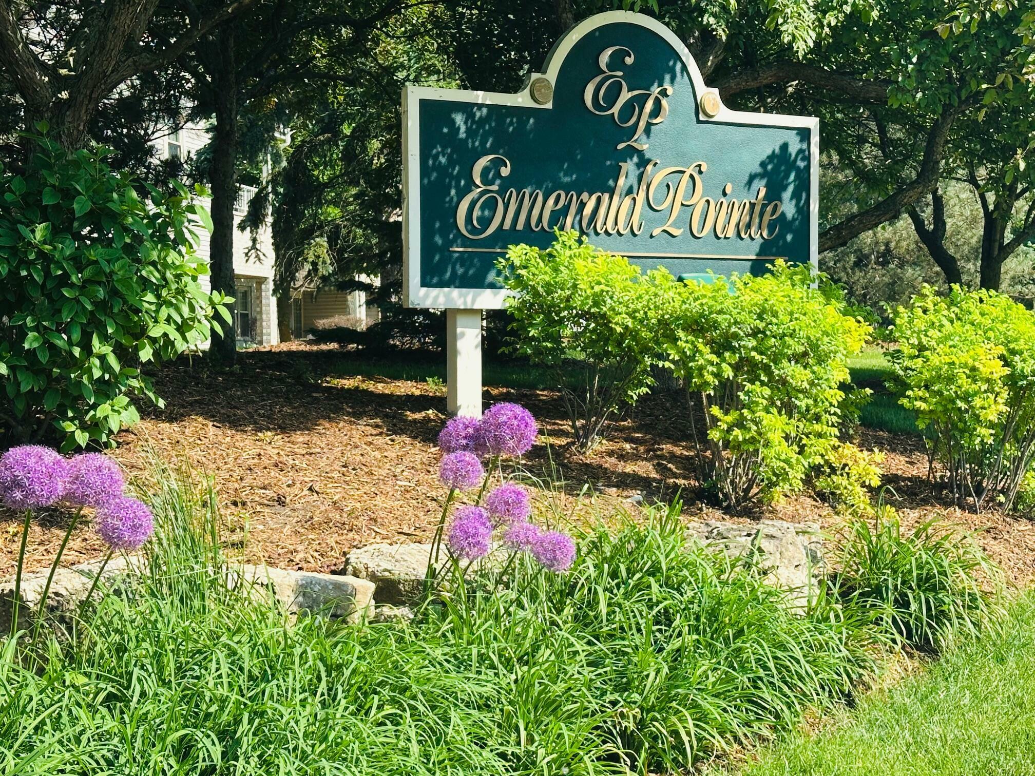 Property Photo: 18740 Emerald Cir WI 53045