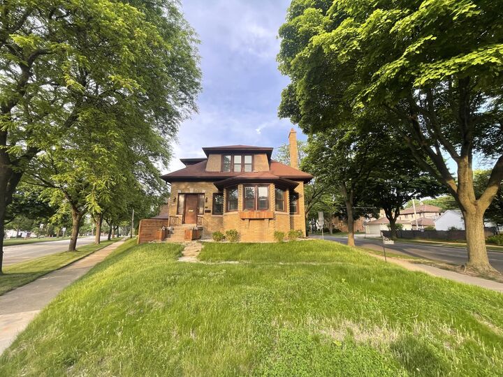 Property Photo: 3402 N 51st Blvd WI 53216