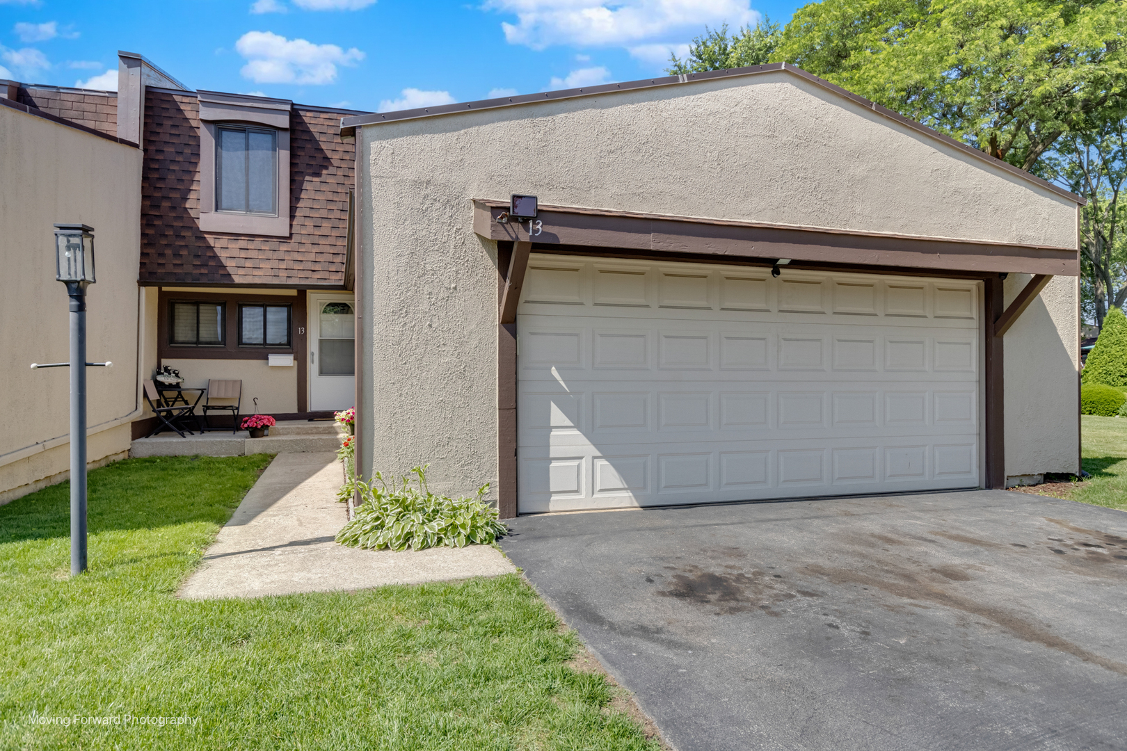 Property Photo: 13 Sweetwood Court IL 60525