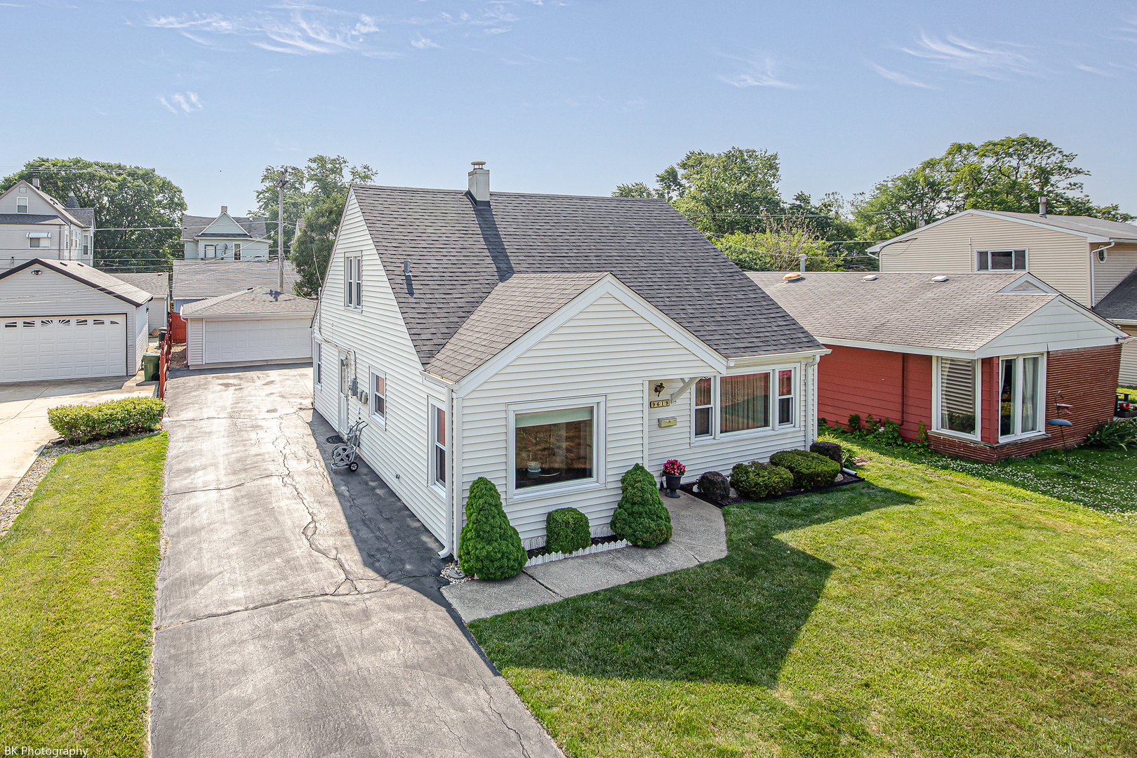Property Photo: 9619 S 53rd Avenue IL 60453