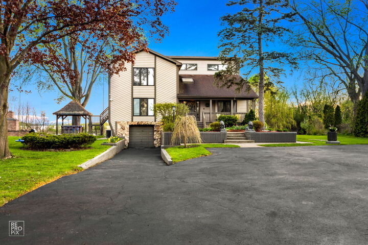 Property Photo:  27875 W Lake Shore Drive  IL 60081 
