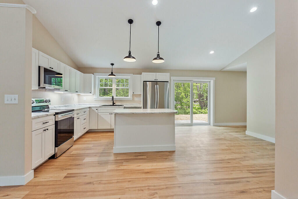 Property Photo: 12 Twin Oaks Lane ME 04989