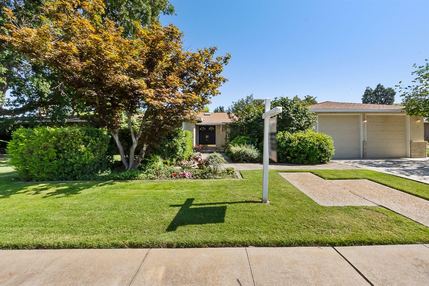 2301 Glen Ellen Circle  Sacramento CA 95822 photo
