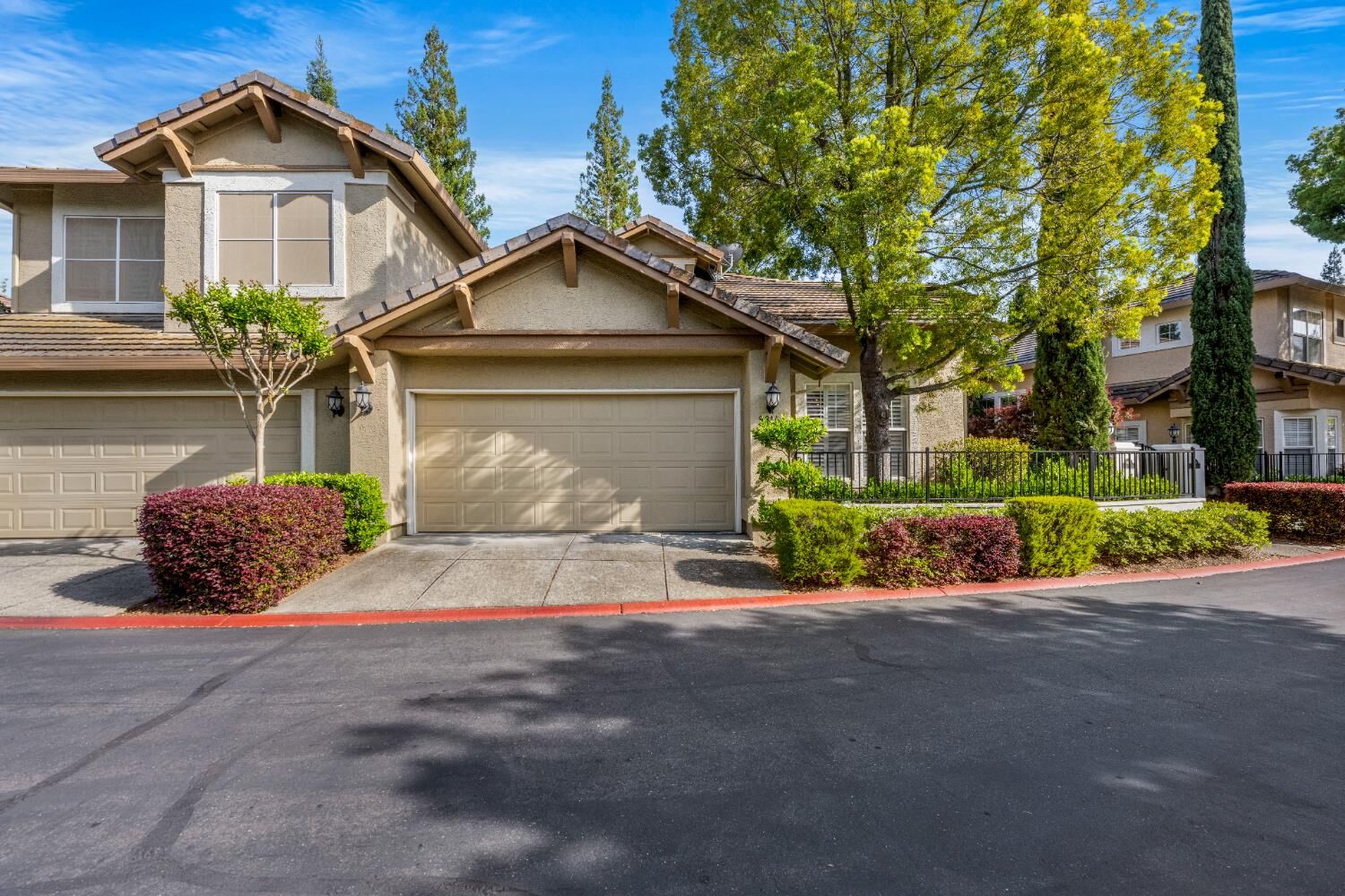 Property Photo: 9814 Villa Francisco Lane CA 95746