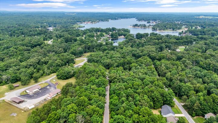 Property Photo:  7030 Ute Ln  TN 38572 