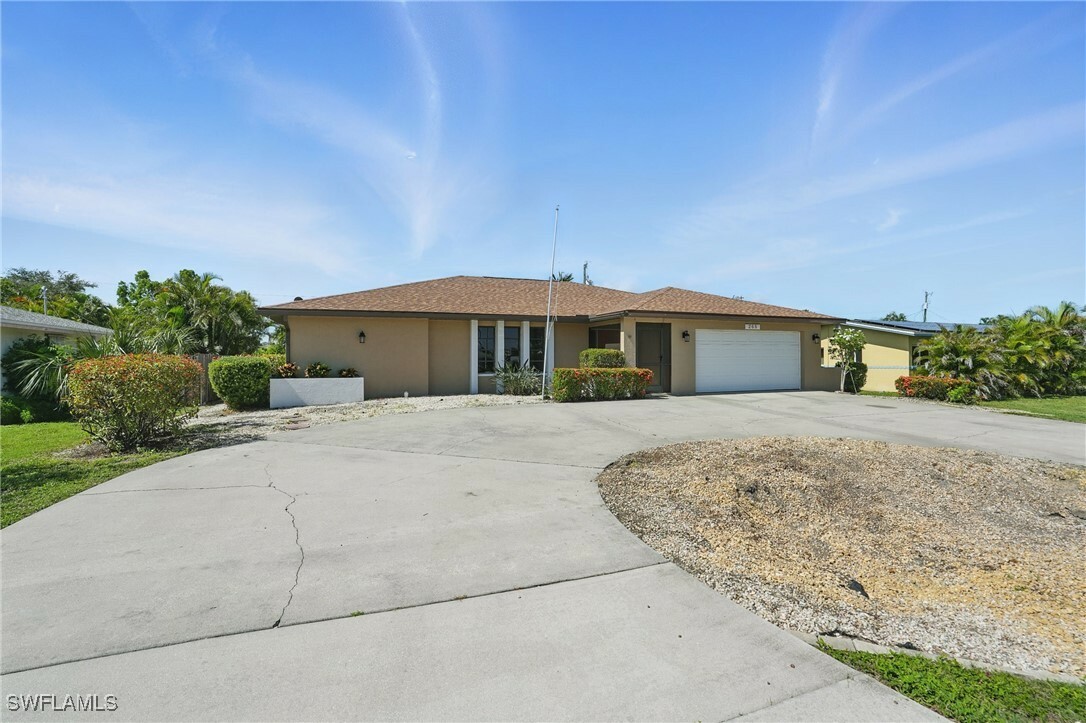 Property Photo: 268 SE 46th Terrace FL 33904