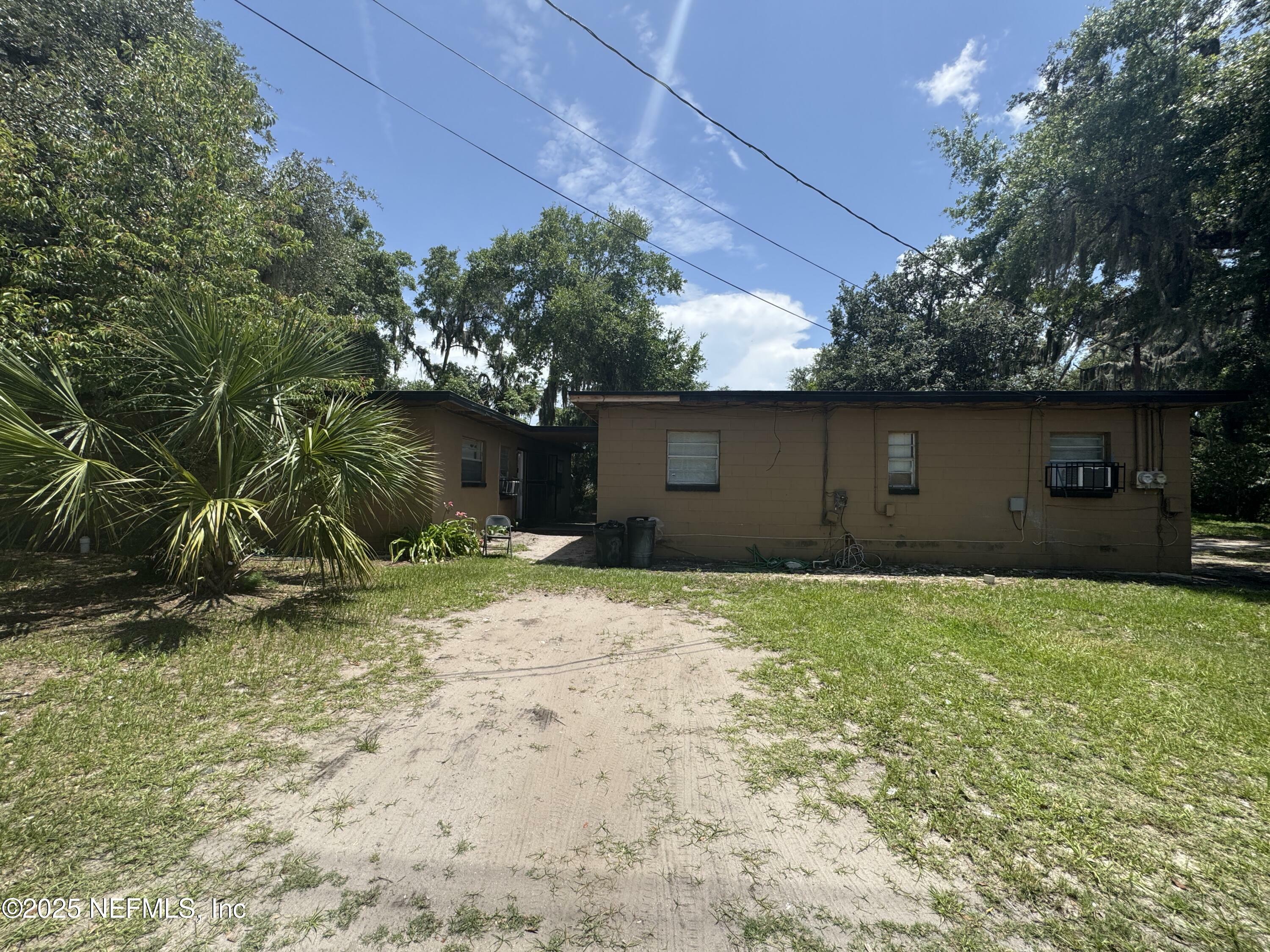Property Photo: 402 E 27th Street FL 32206