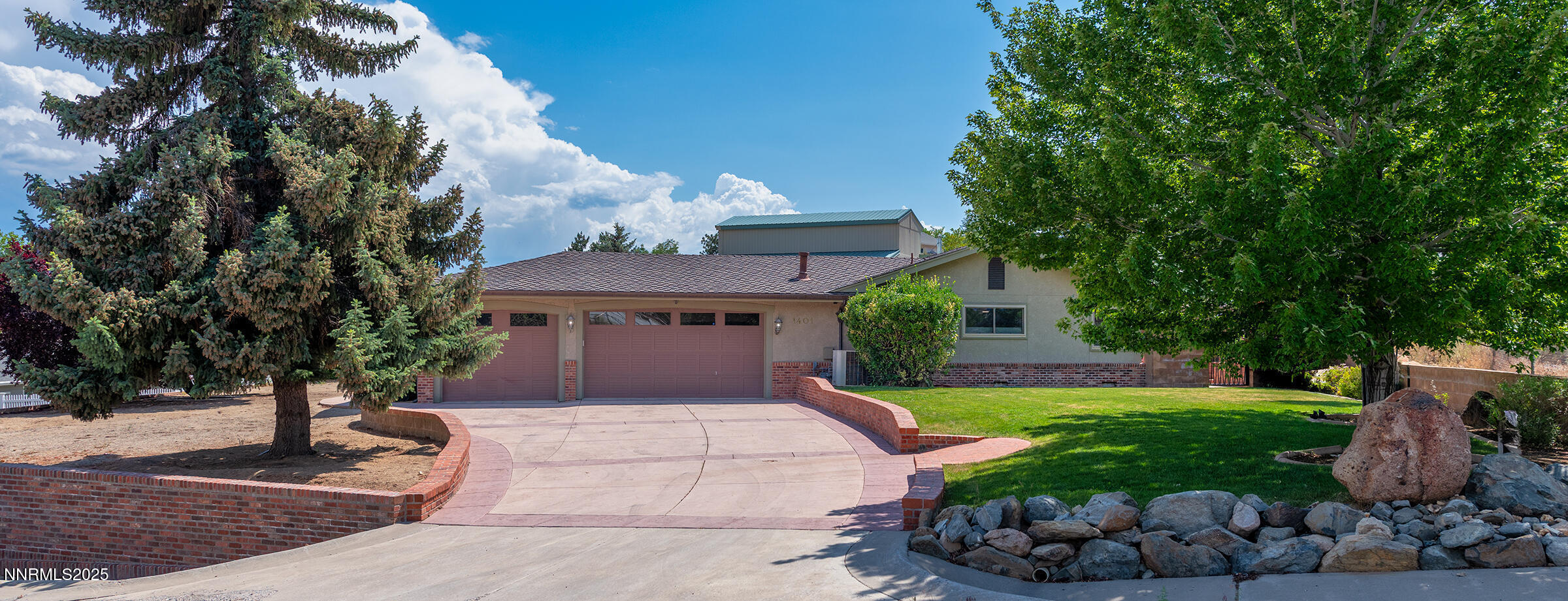 Property Photo: 1401 Jefferson Drive NV 89706