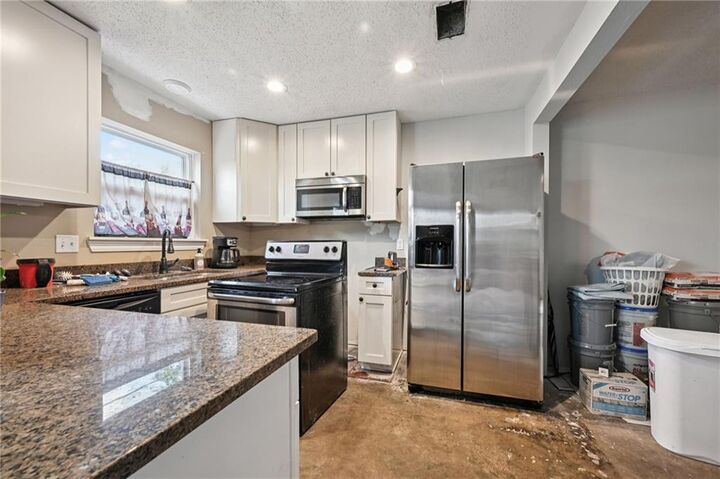 Property Photo: 107 Heritage Circle LA 70458