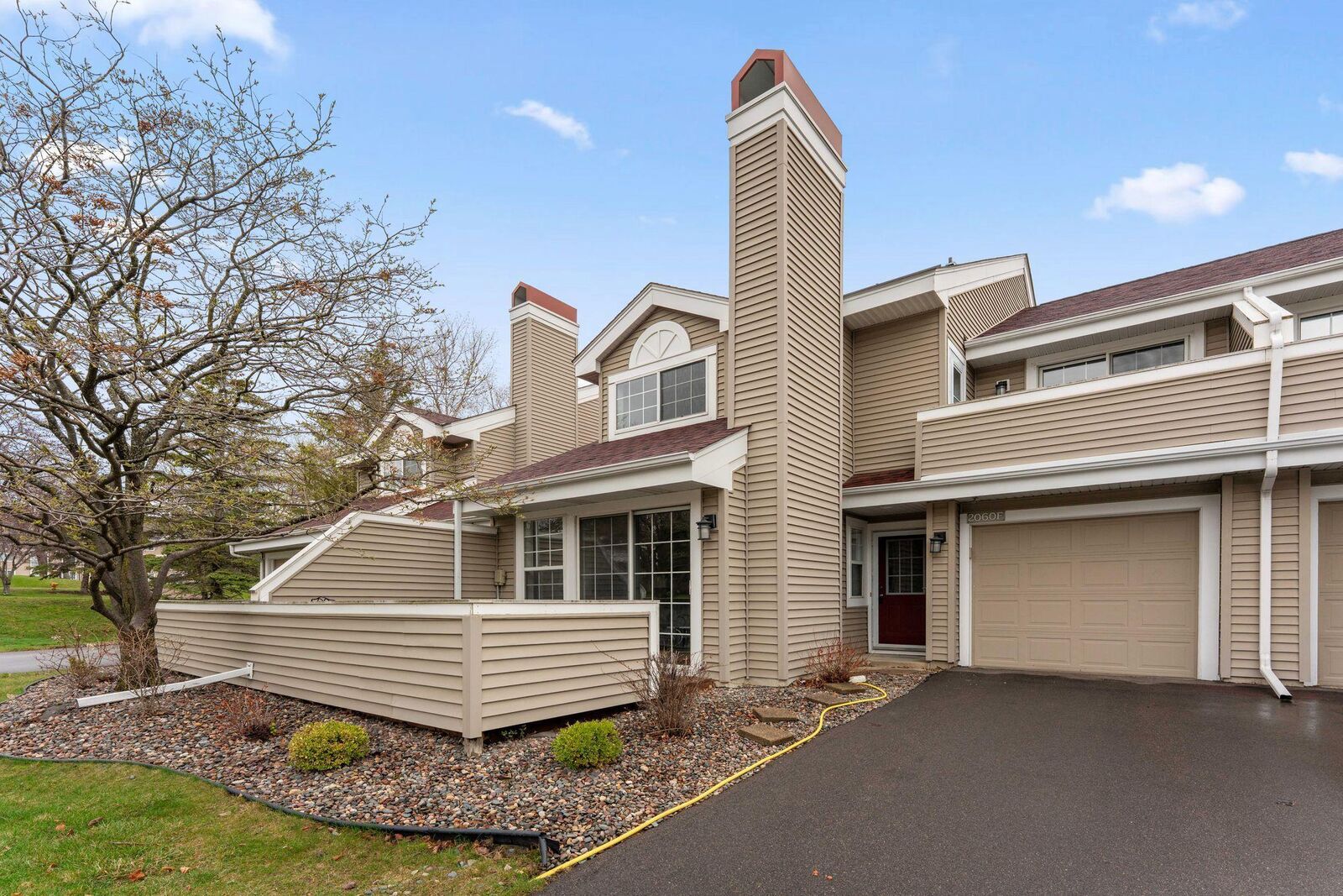 Property Photo:  2060 Shenandoah Court F  MN 55447 