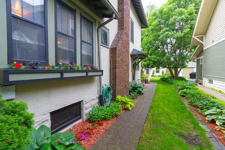 Property Photo:  1327 Fairmount Avenue  MN 55105 