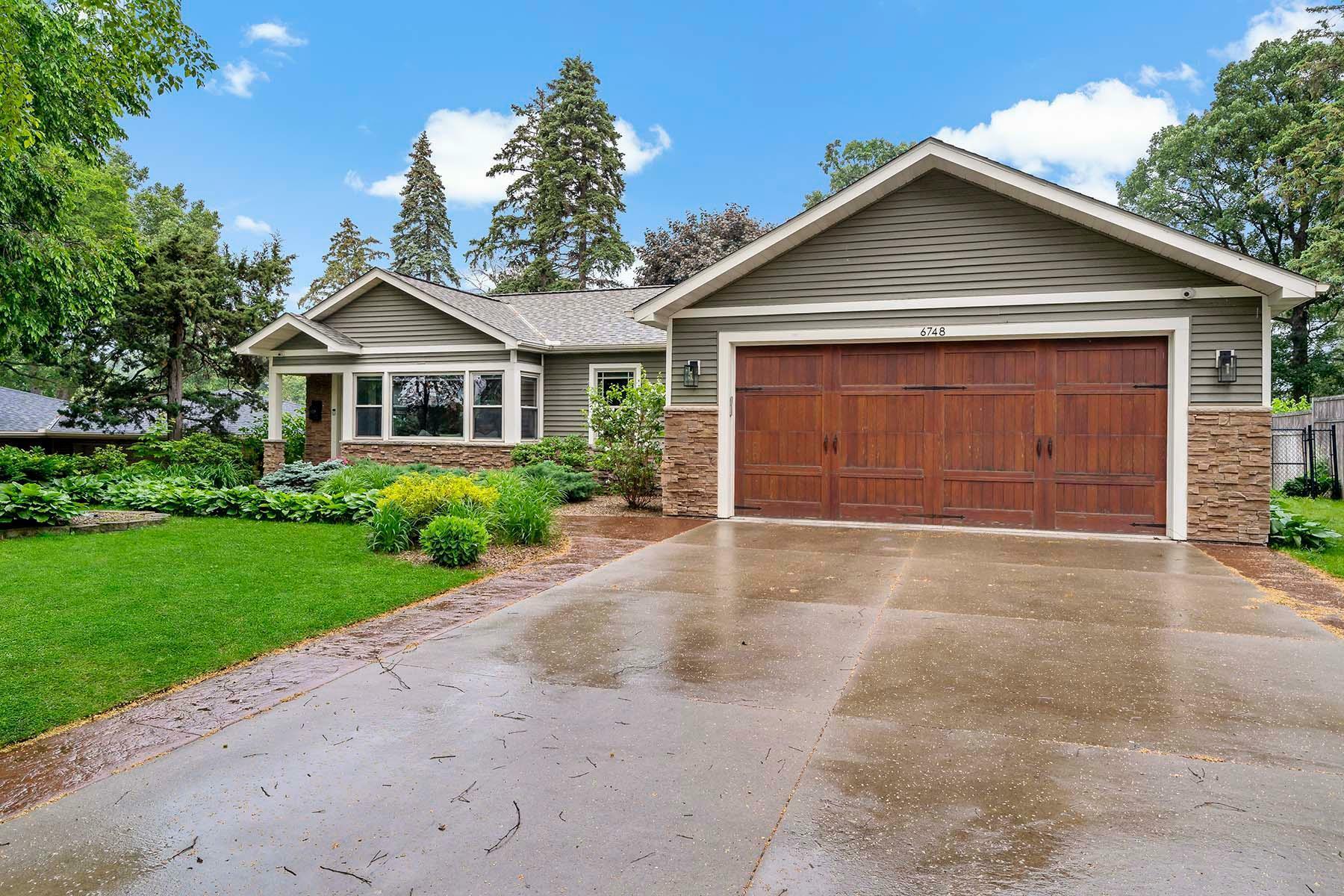 Property Photo: 6748 Plymouth Avenue N MN 55427