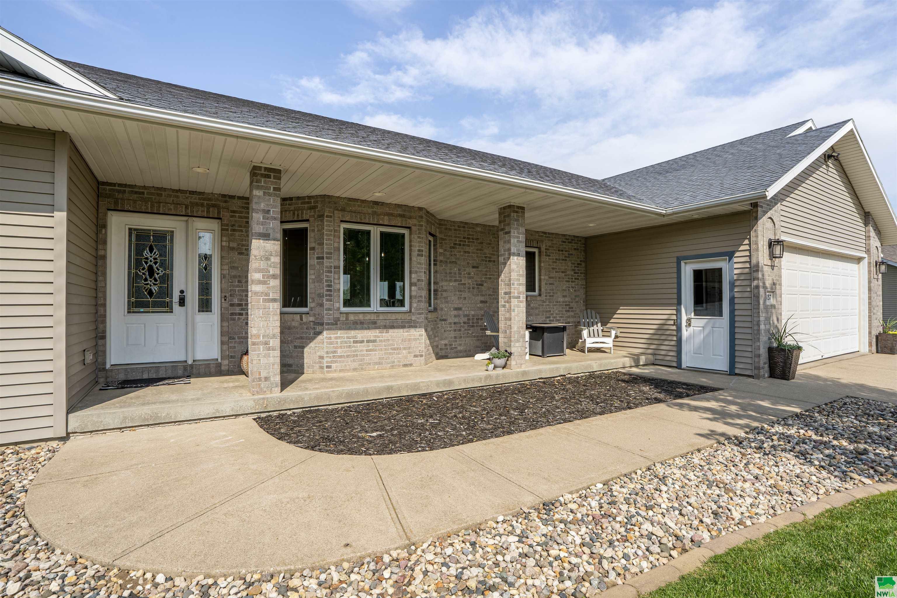 Property Photo: 137 9th St Circle NE IA 51250