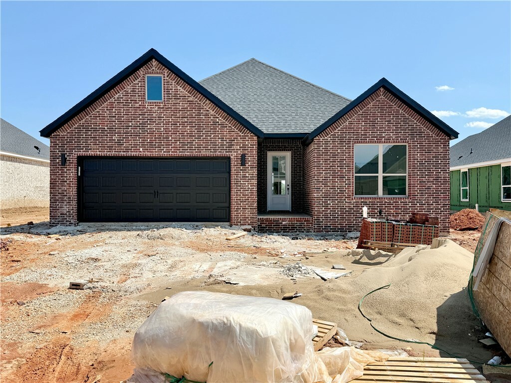 Property Photo:  1909 Ferguson Street  AR 72751 