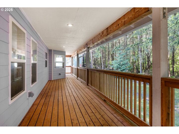 Property Photo: 29380 SE Old Ranch Dr OR 97023