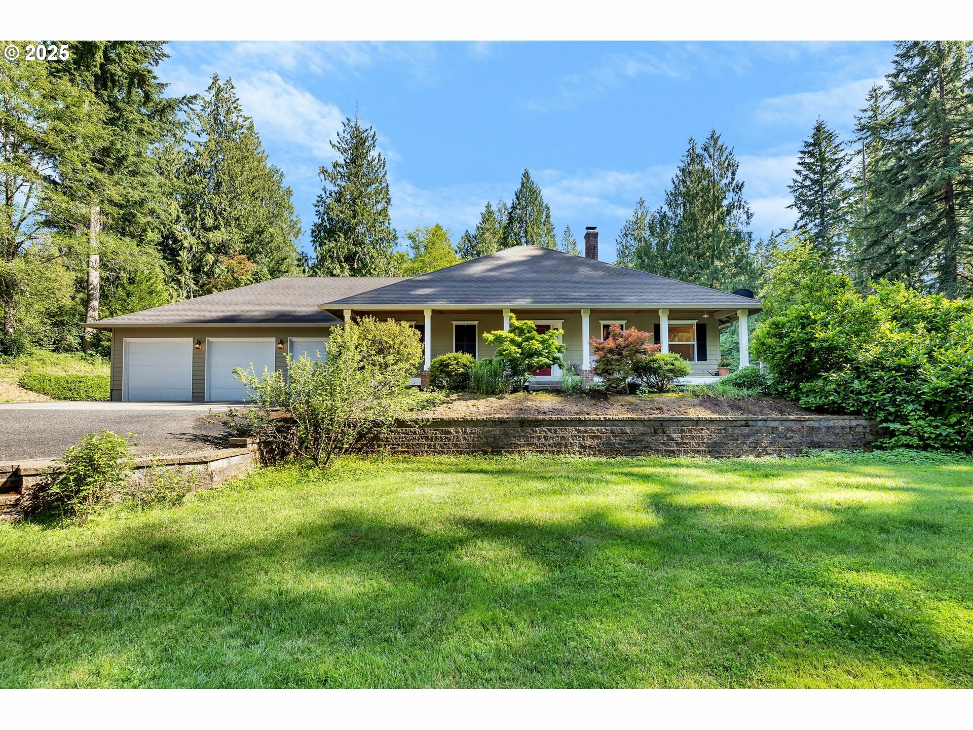 Property Photo: 20704 NE Kristen Cir WA 98606