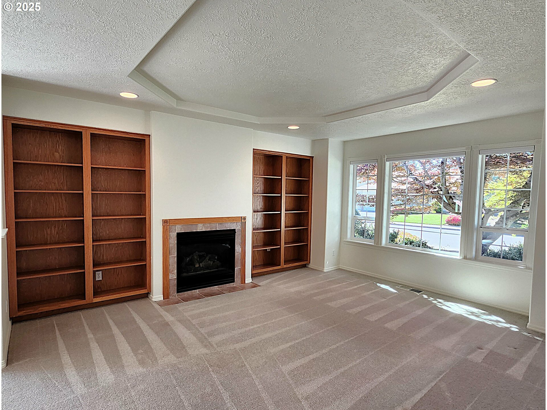 Property Photo:  2325 Desert Deer Ave  OR 97304 