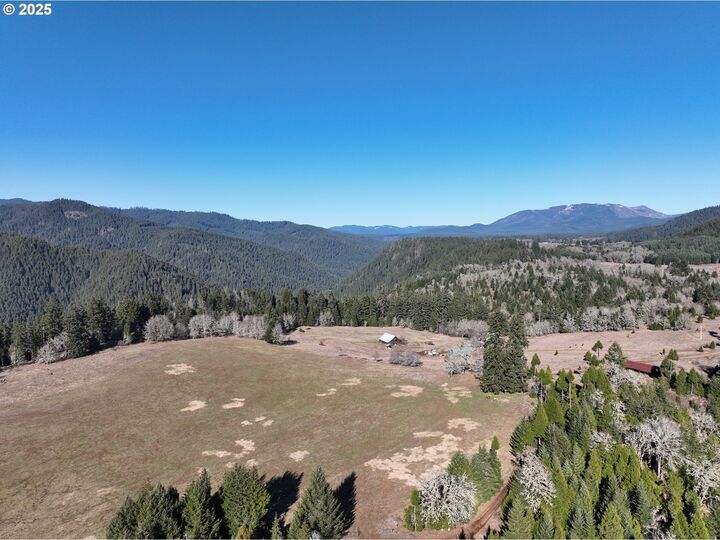 Property Photo:  77220 Bar B L Ranch Rd  OR 97492 