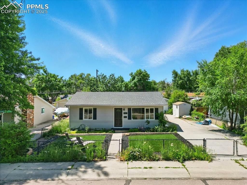 1137 Pando Avenue  Colorado Springs CO 80905 photo