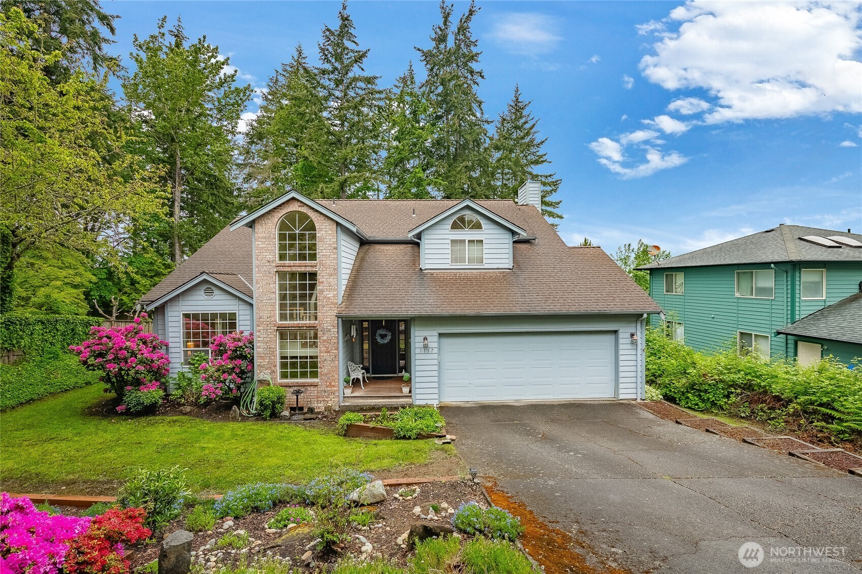 Property Photo:  1117 W Racine Street  WA 98229 