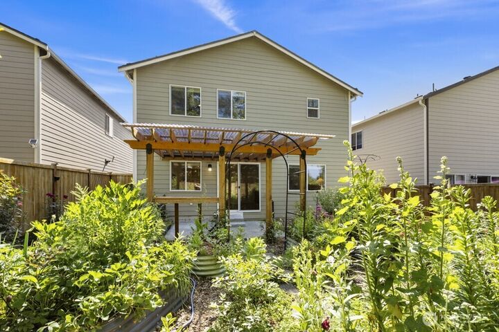 Property Photo:  1709  Fern Street SW  WA 98502 
