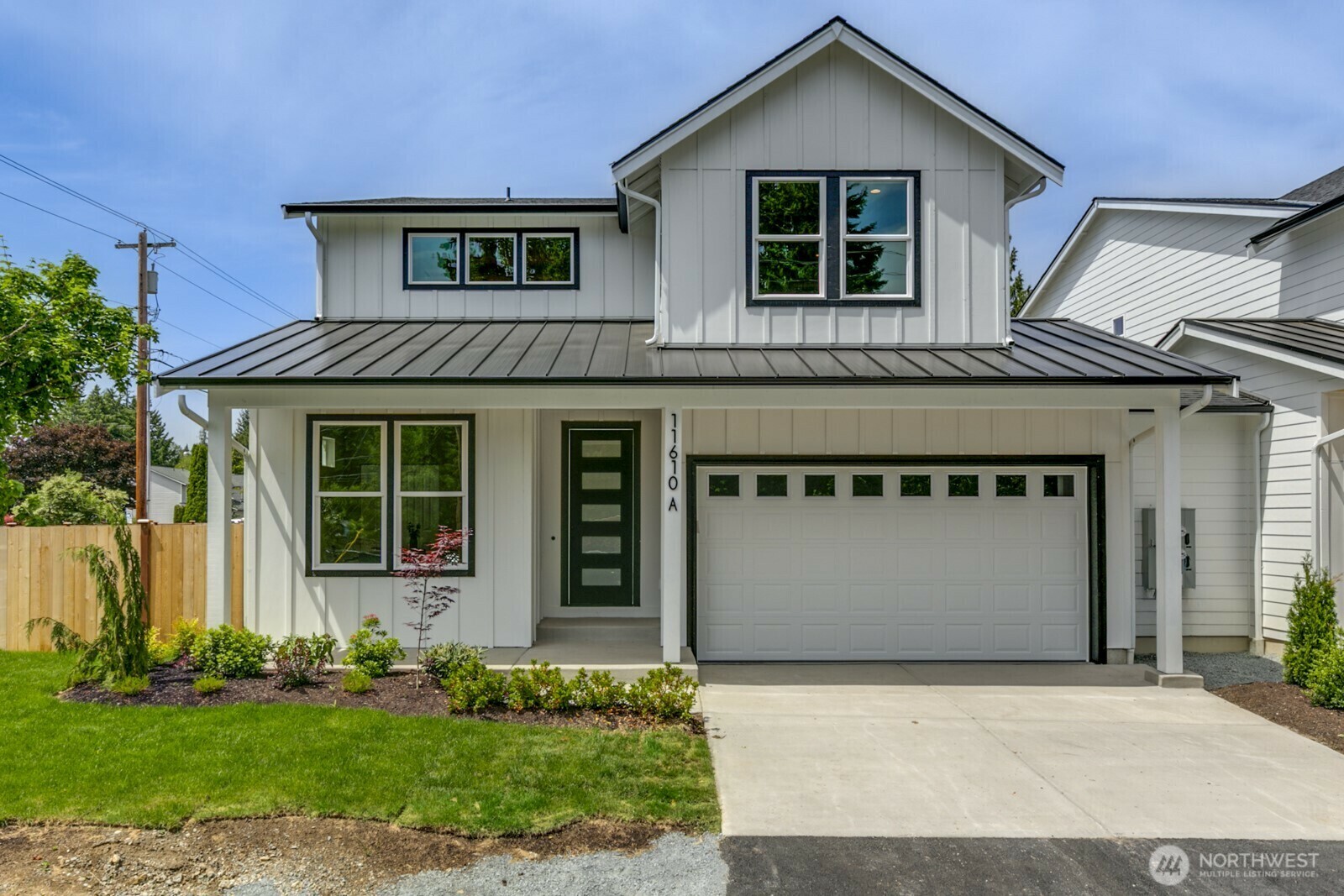 Property Photo: 11610 2nd Avenue SE B WA 98208