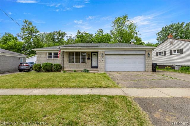 Property Photo:  18329 Poinciana  MI 48240 