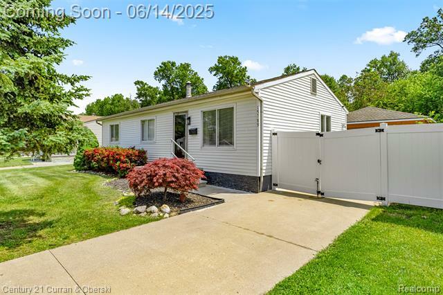 Property Photo: 15789 Meadow Street MI 48174