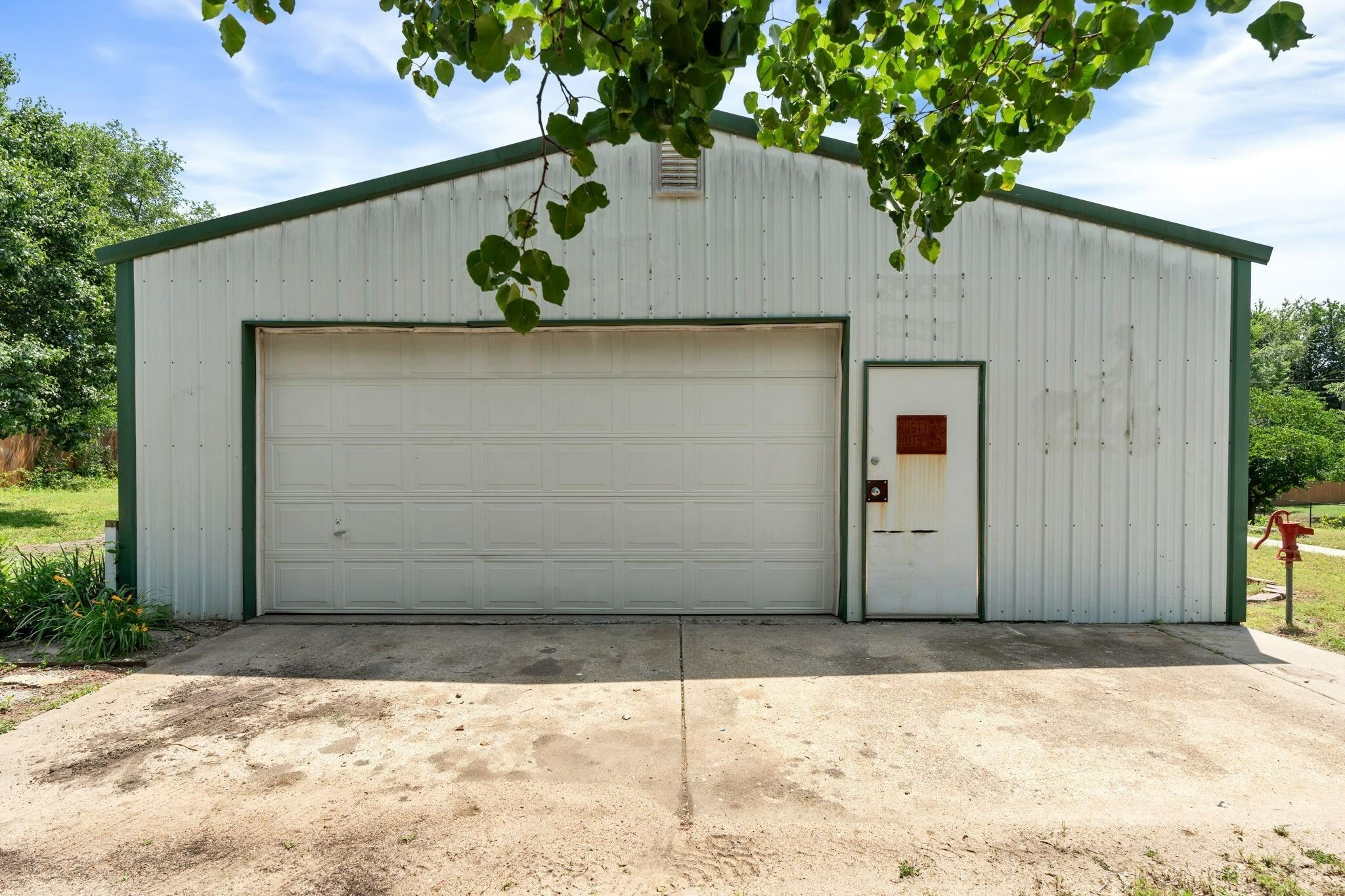 Property Photo: 322 S Main St KS 67060-1776