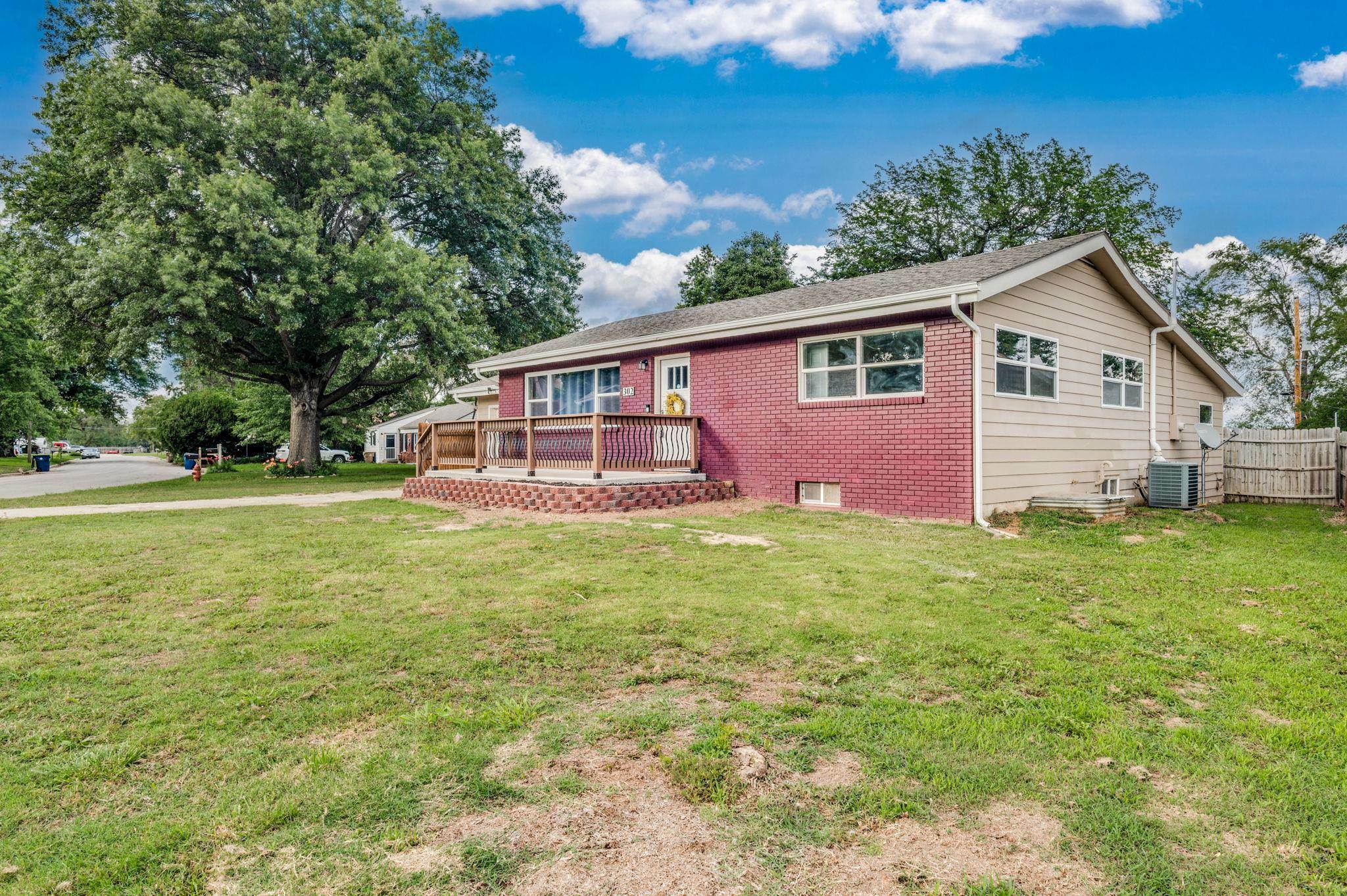 Property Photo: 302 S Washington St KS 67013