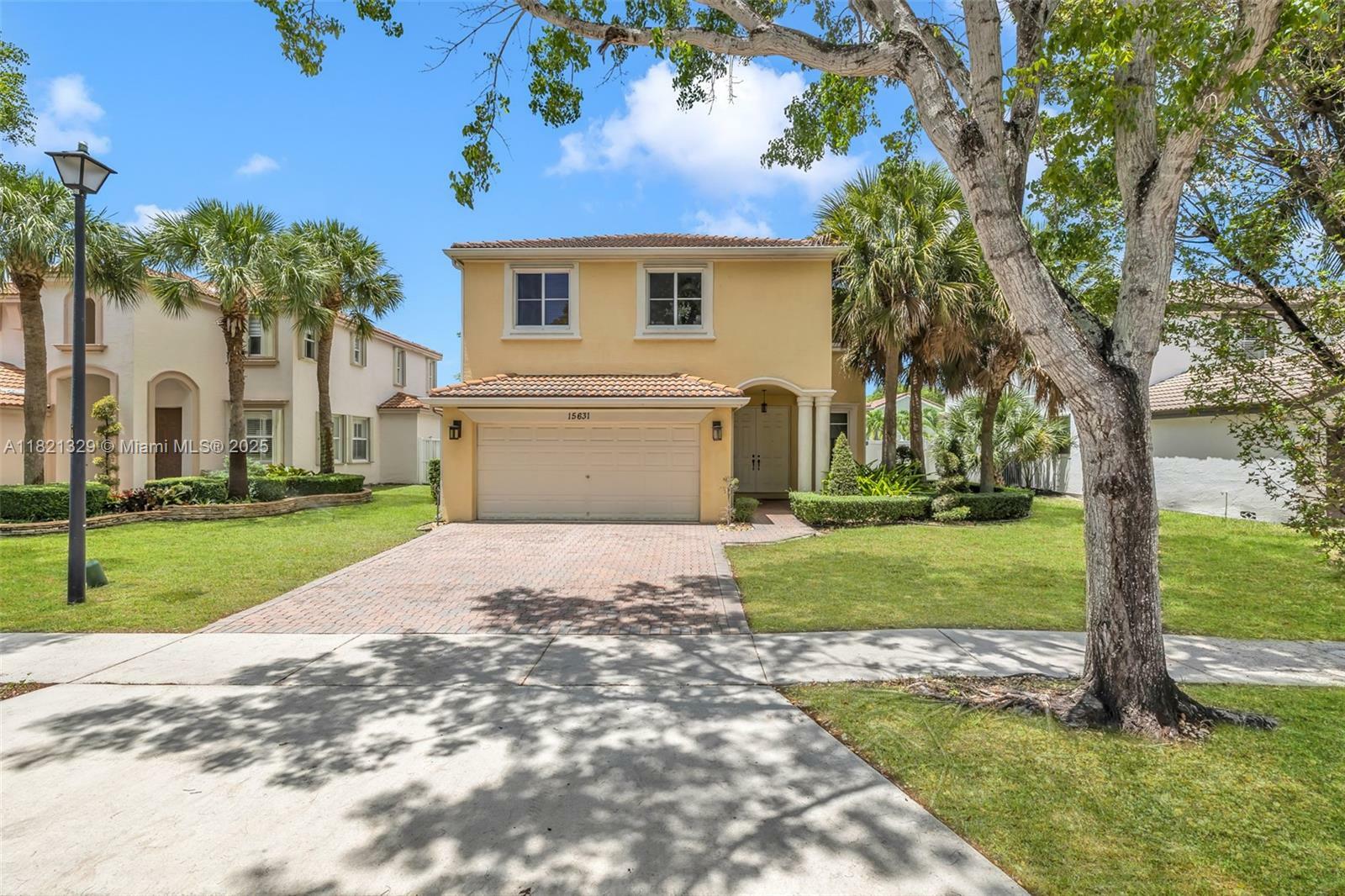 Property Photo: 15631 SW 53rd St FL 33027