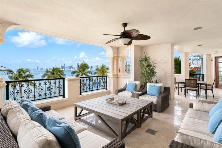 Property Photo:  5233 Fisher Island Dr 5233  FL 33109 