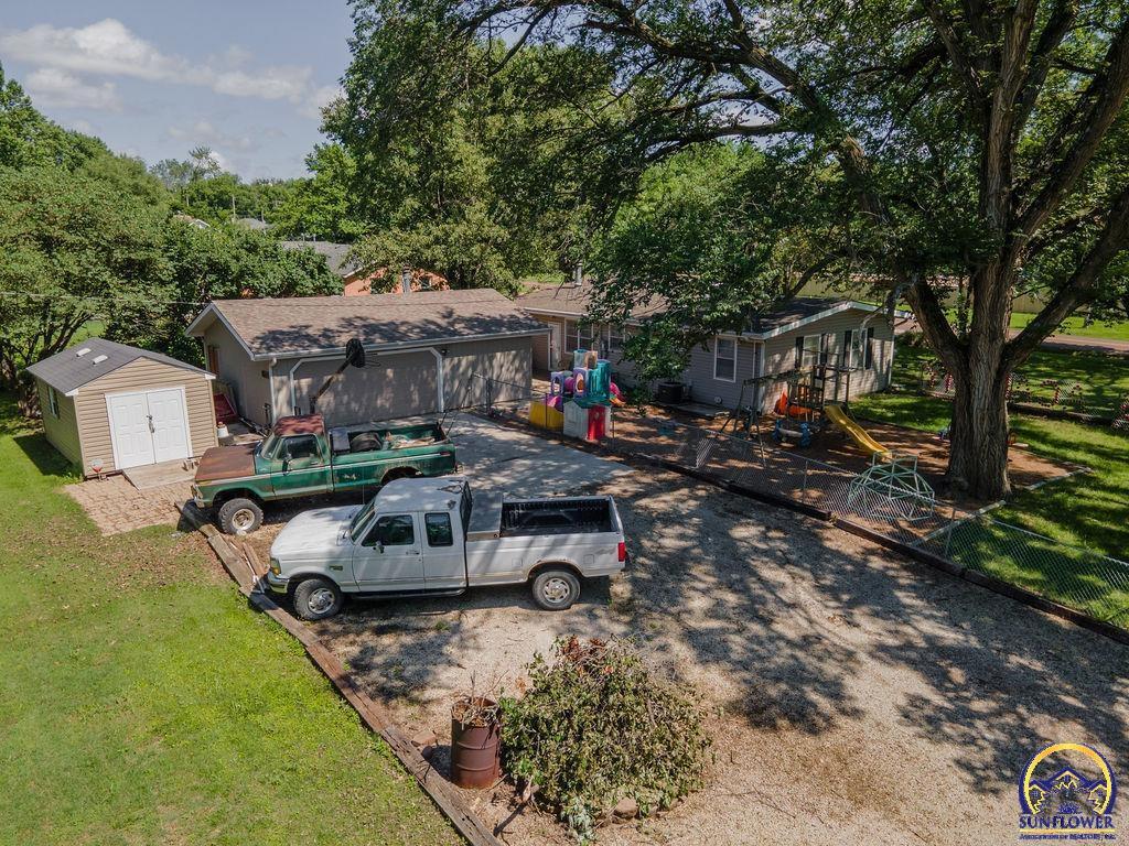 Property Photo: 1930 NW 35th St KS 66618